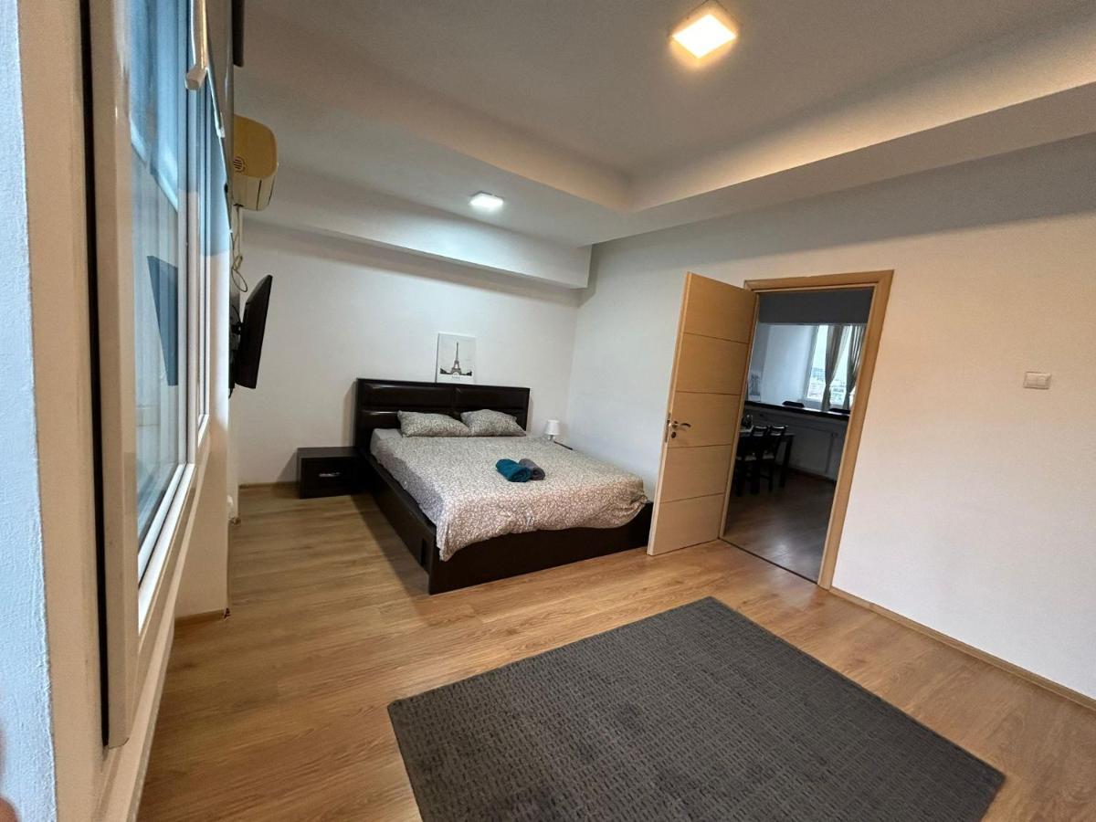 Elegant City Center Apartment 布加勒斯特 外观 照片